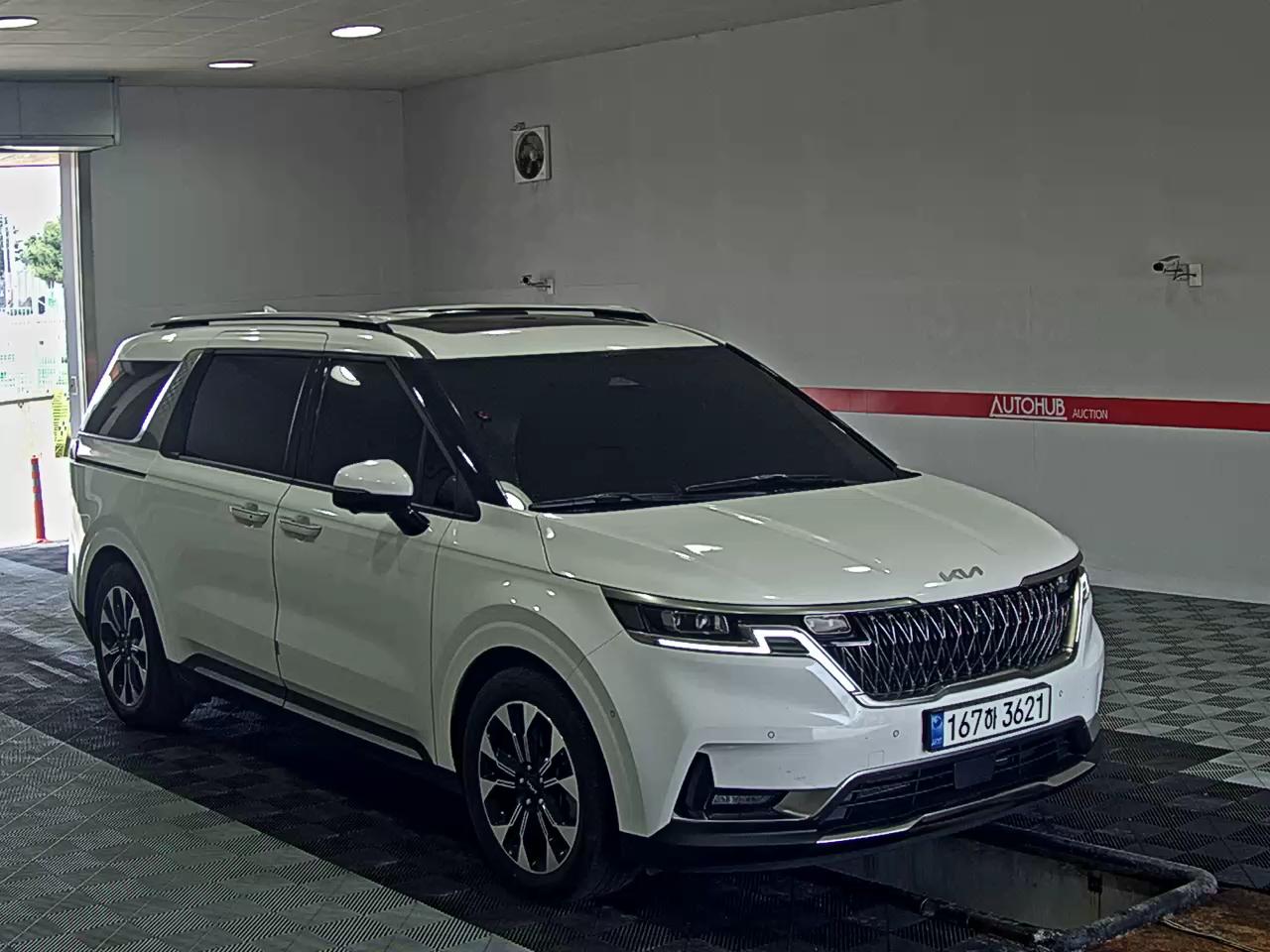 2023 - kia carnival