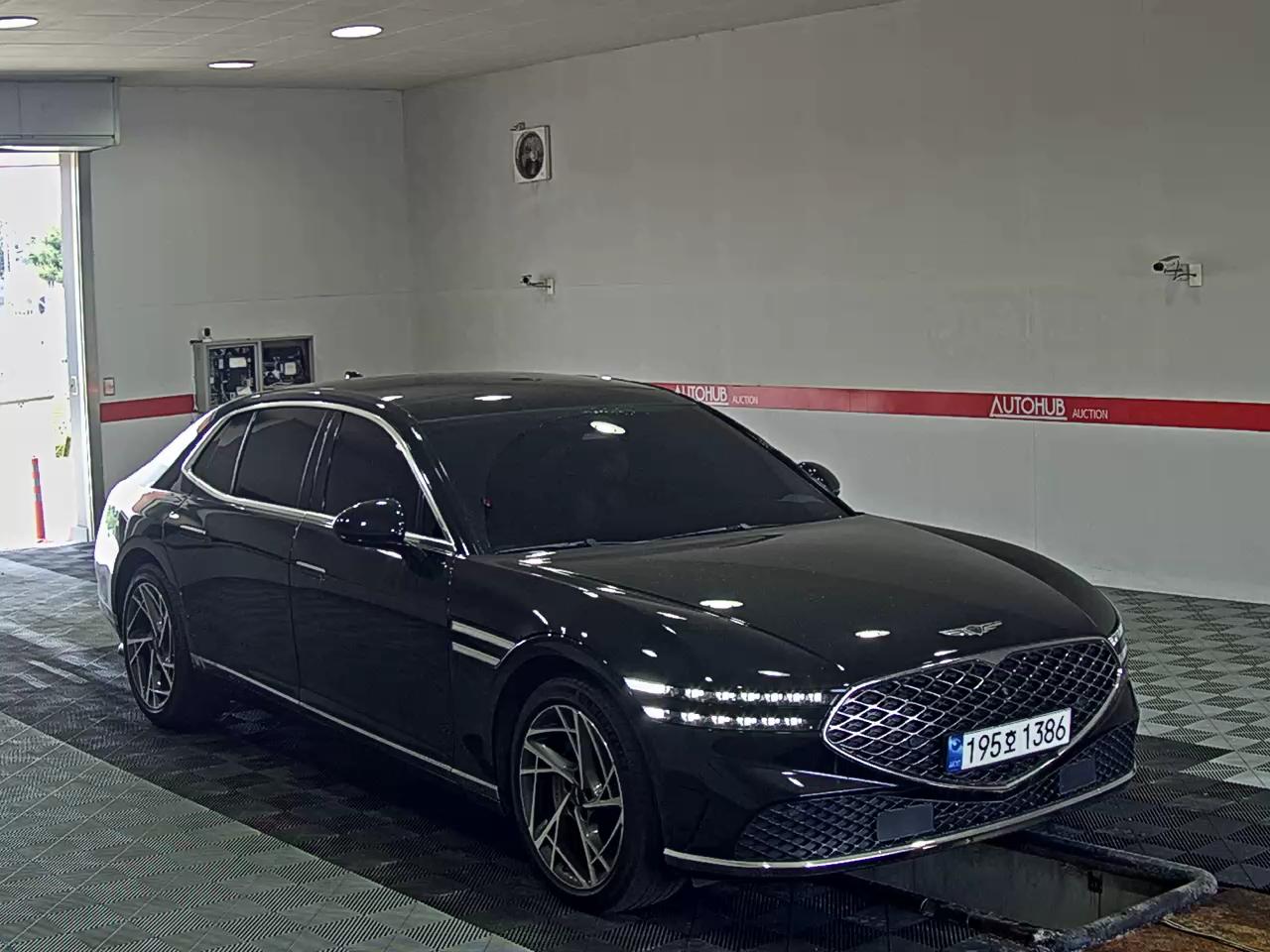2023 - genesis g90