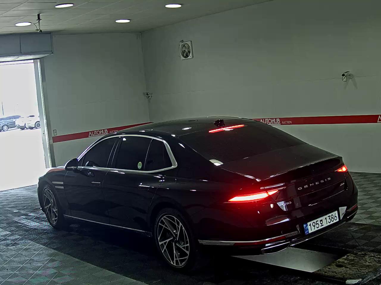 2023 - genesis g90
