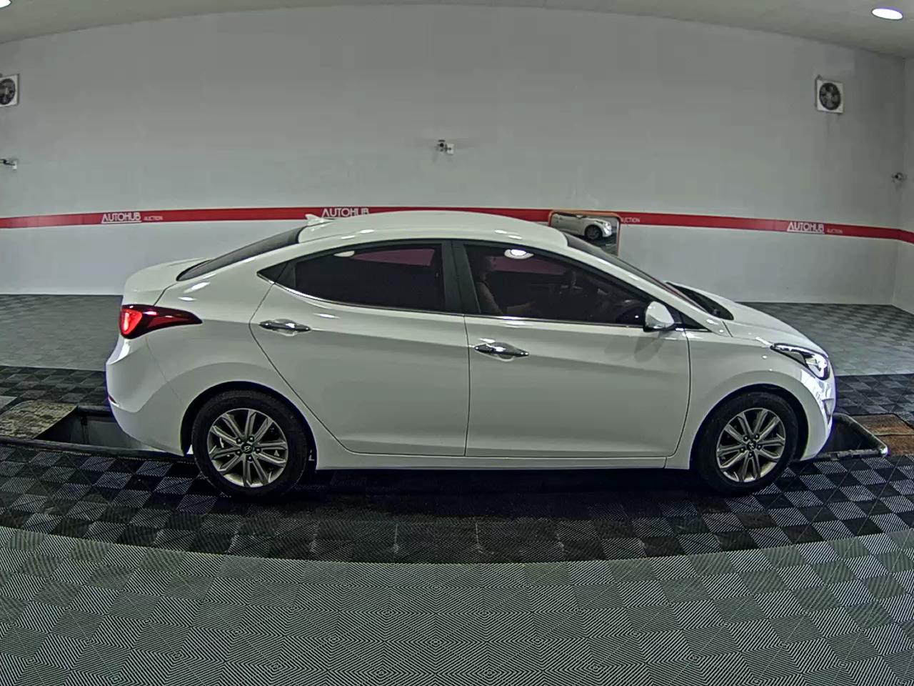 2014 - hyundai avante