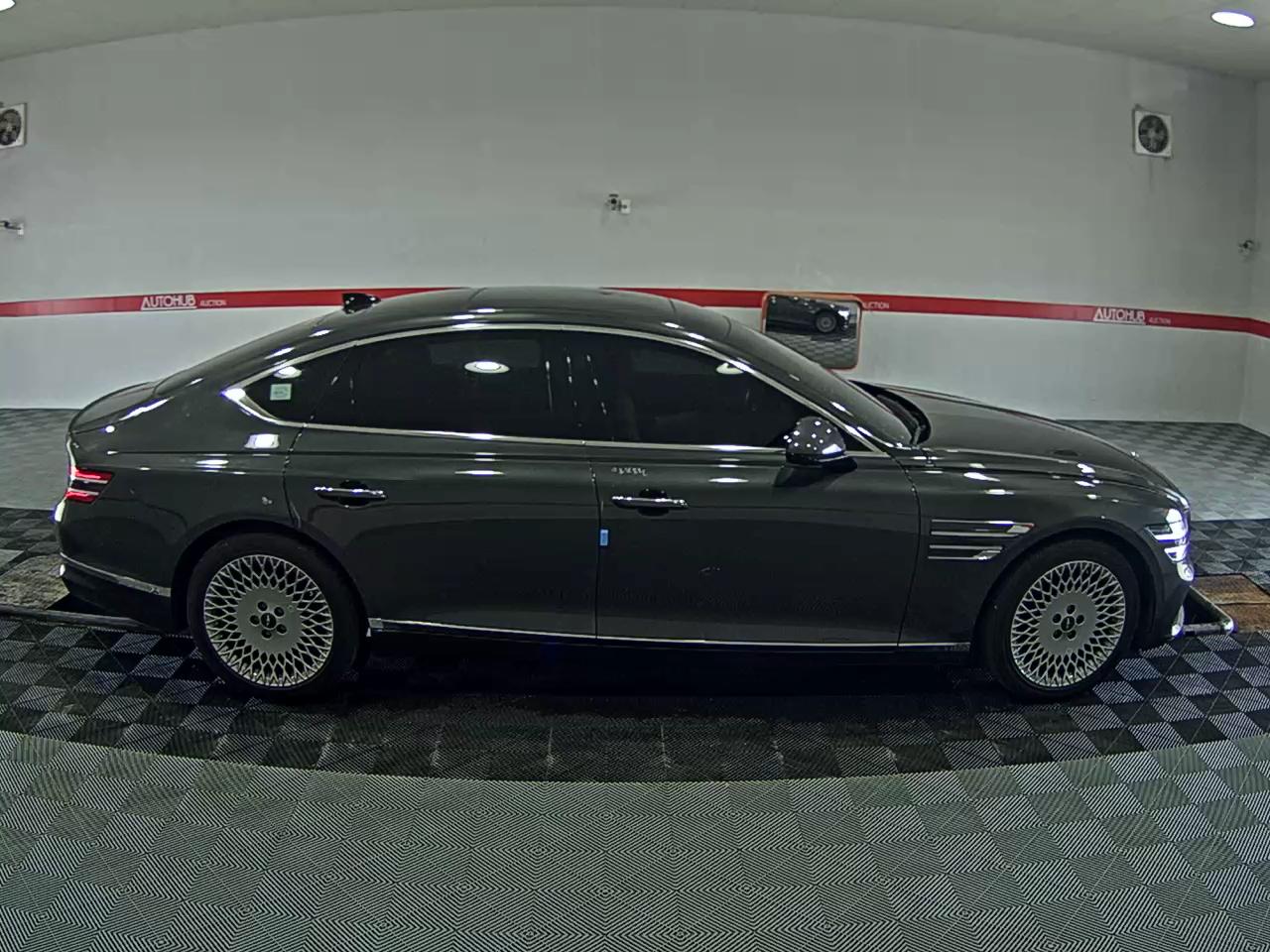 2022 - genesis g80