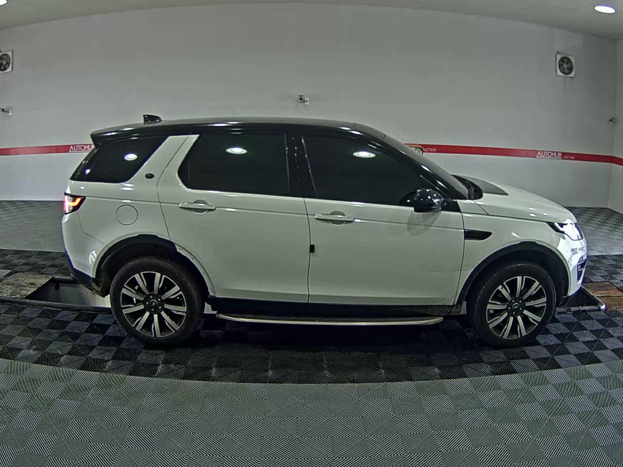 2018 - land rover discovery