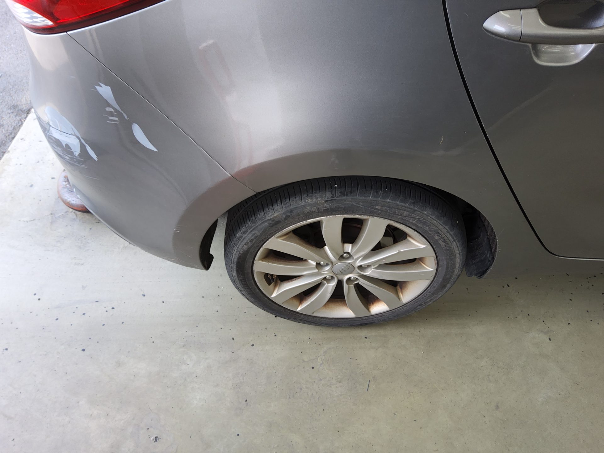 2014 - kia carens