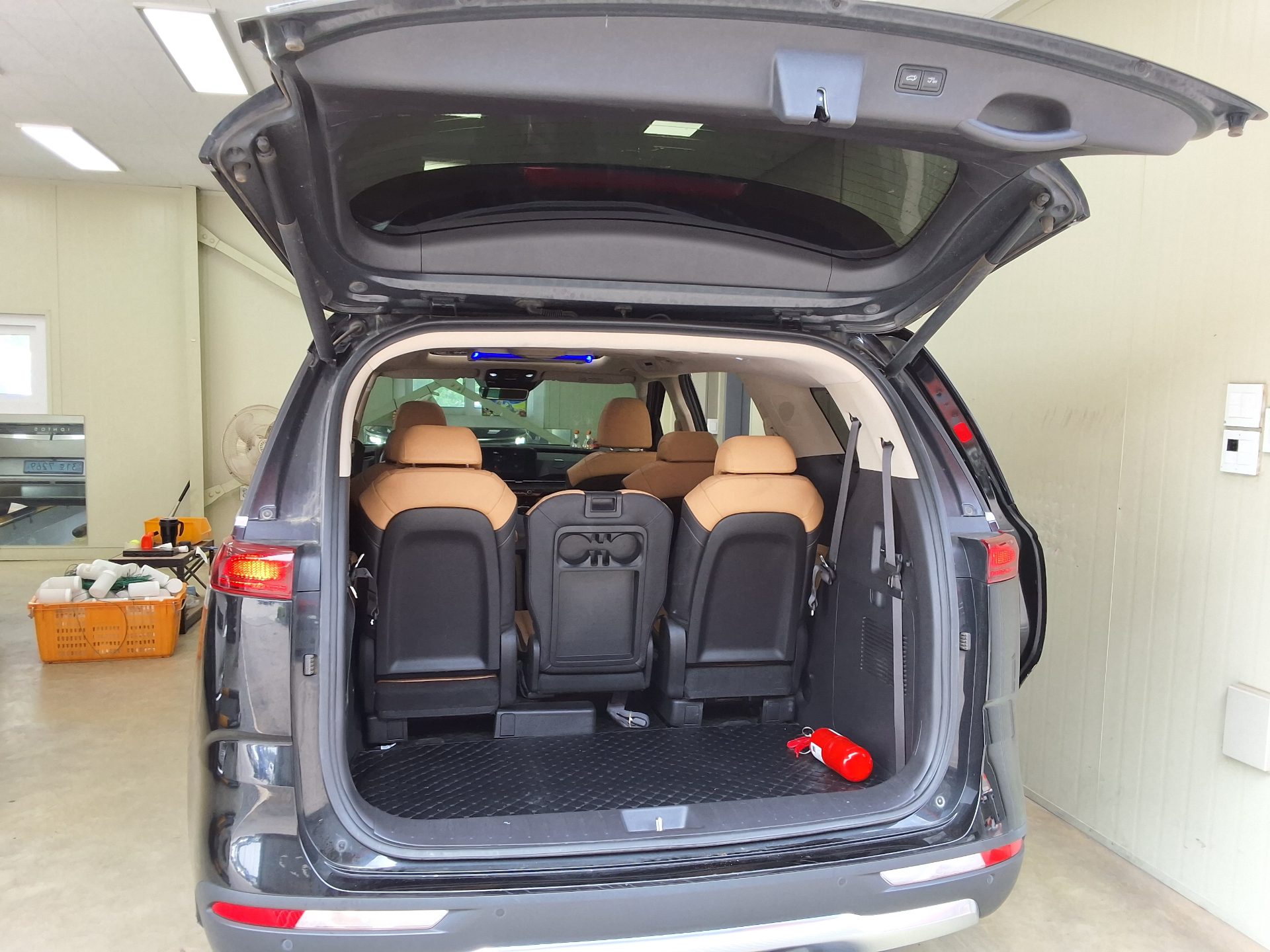 2021 - kia carnival