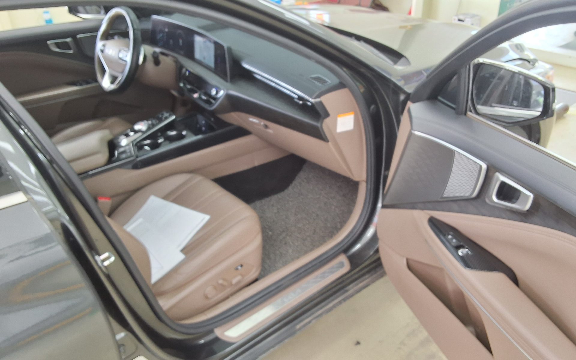 2023 - kia k8