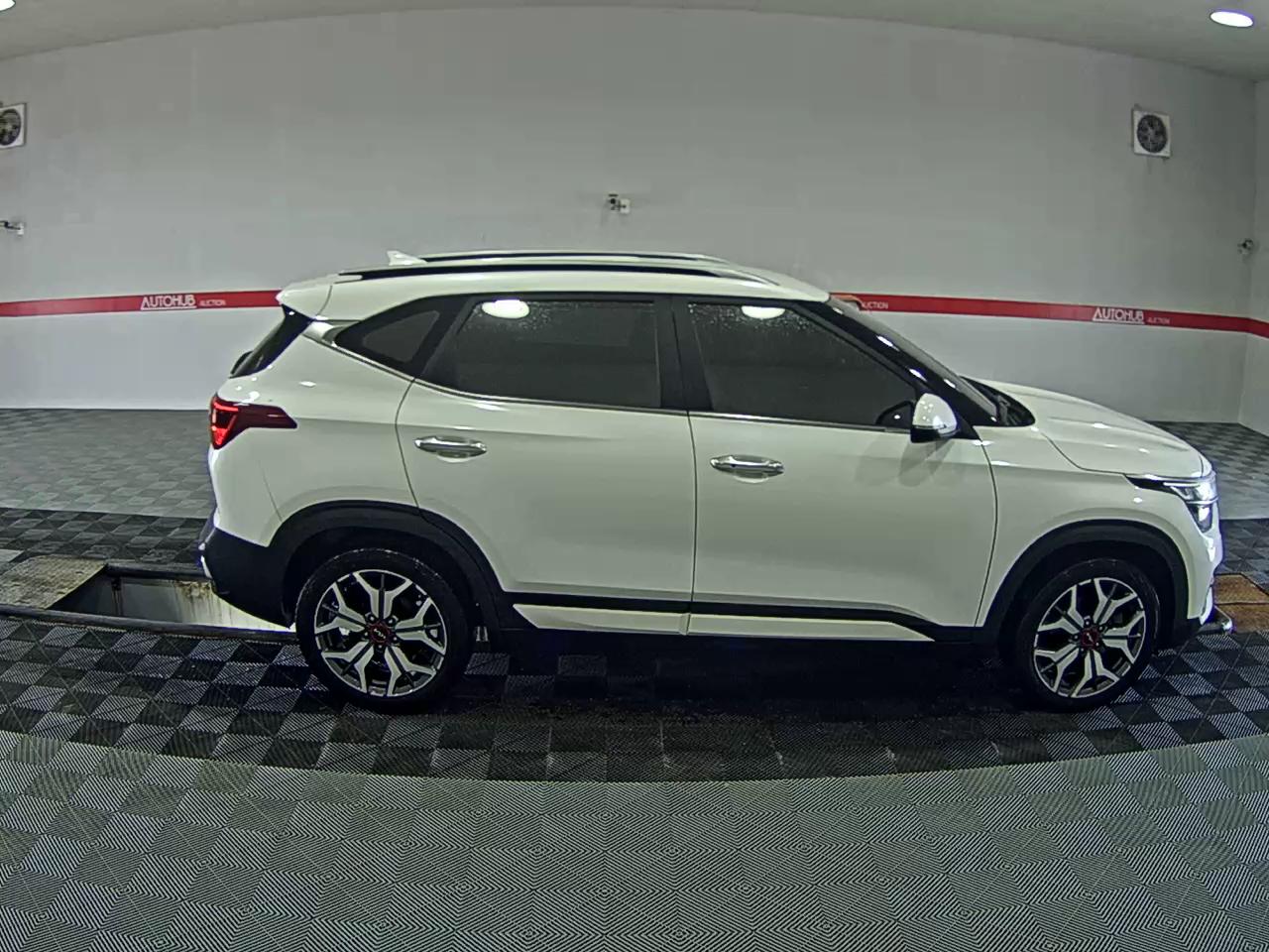 2023 - kia seltos