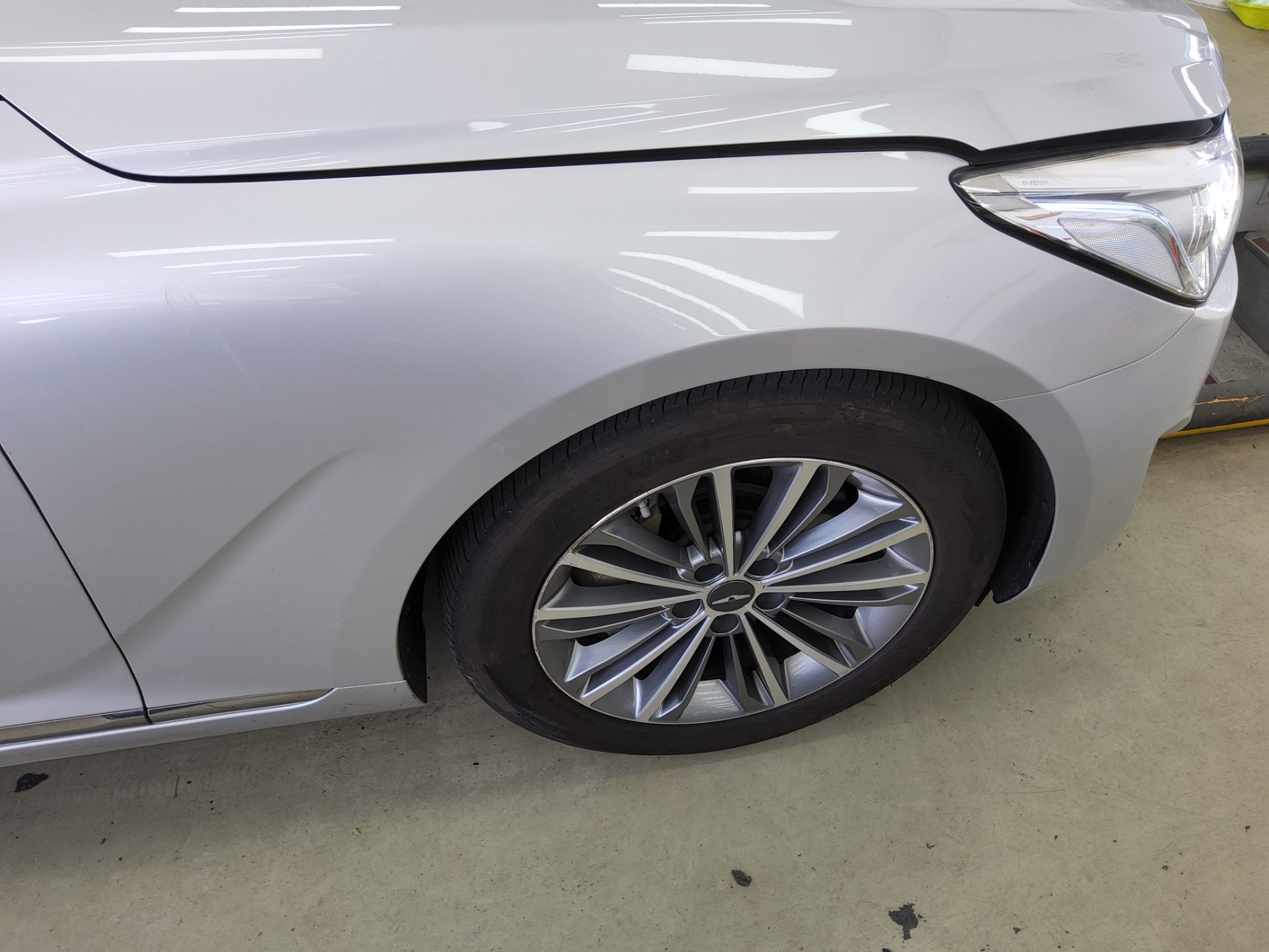 2017 - genesis eq900