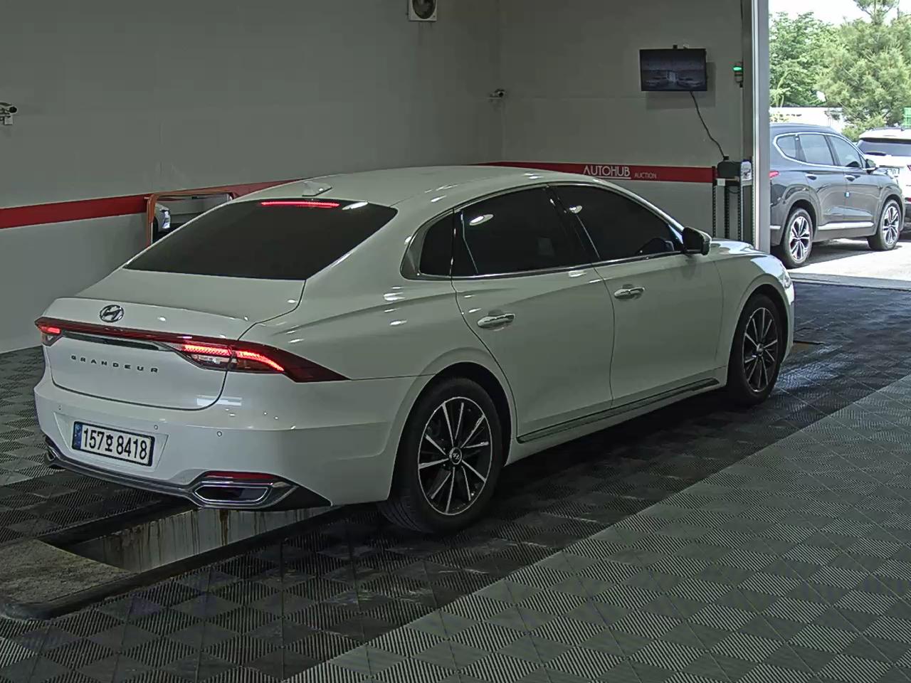 2022 - hyundai grandeur