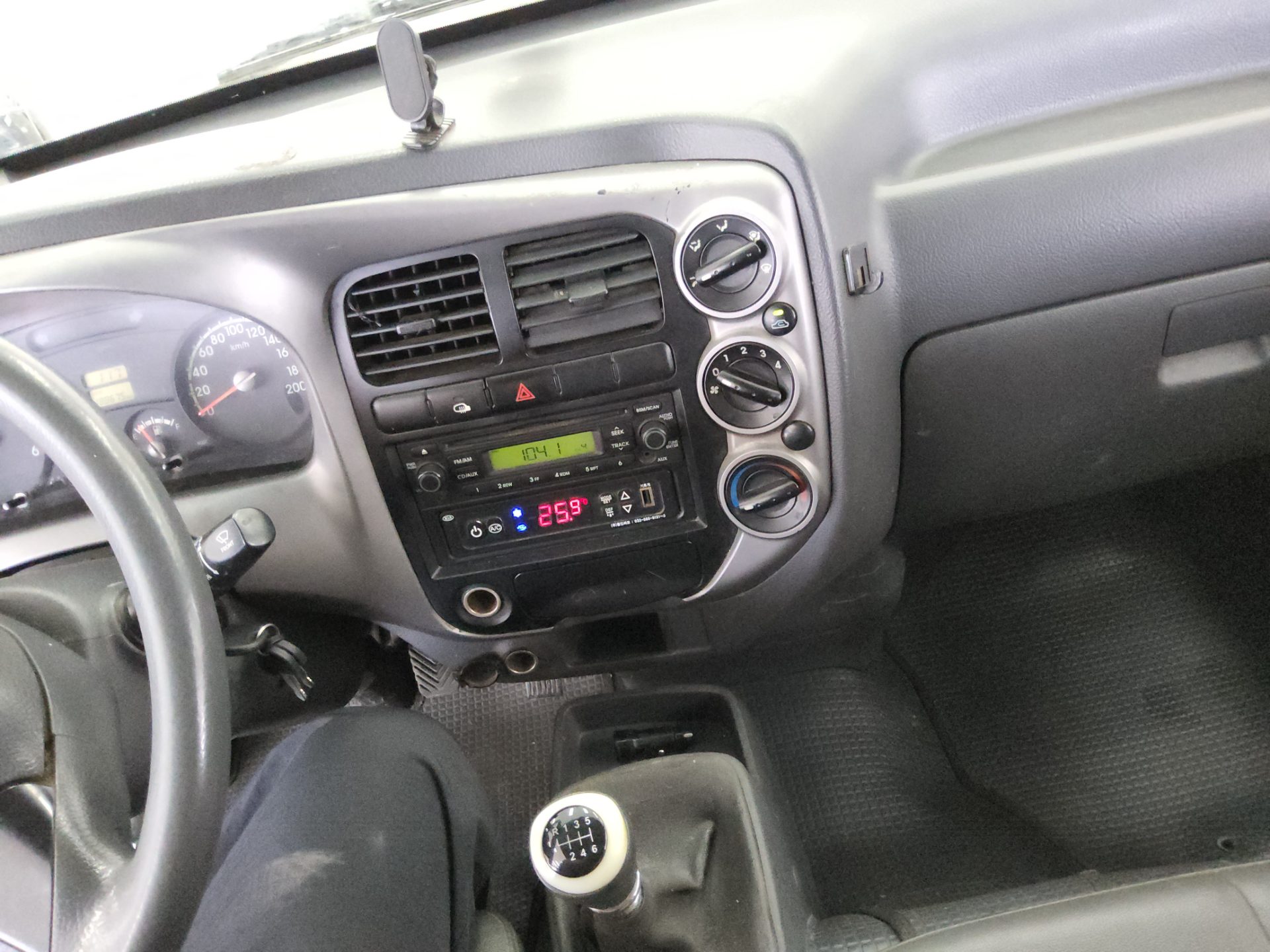 2013 - kia bongo