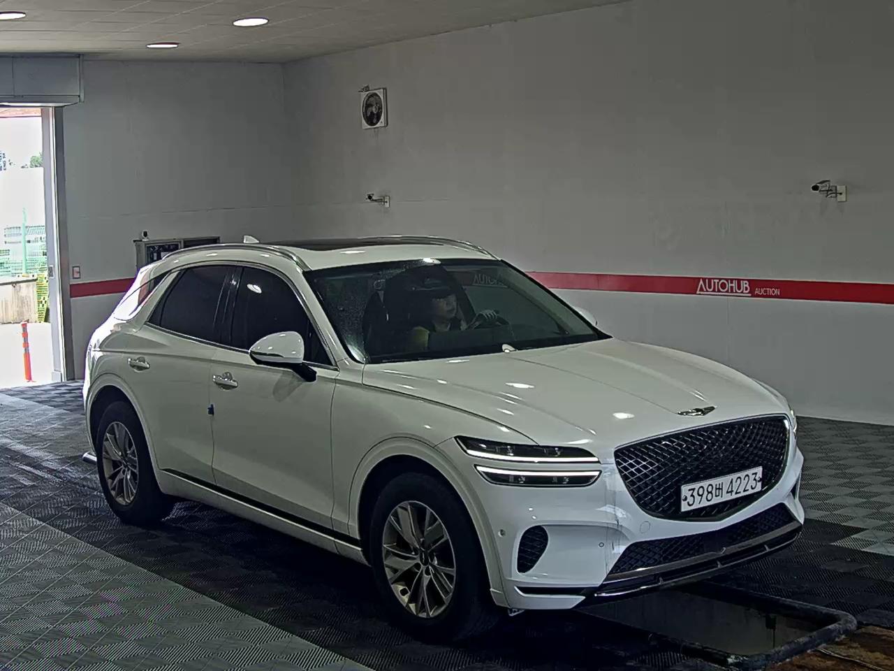 2021 - genesis gv70