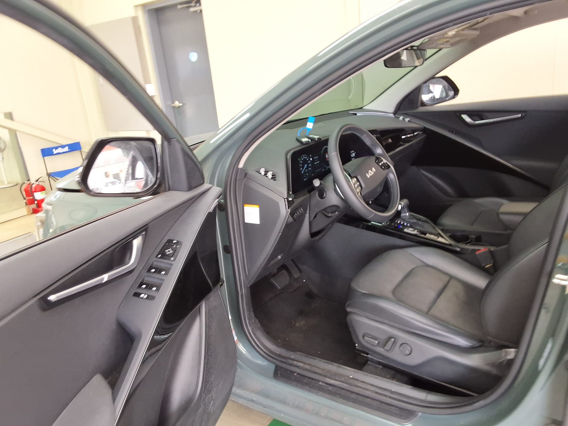 2023 - kia niro