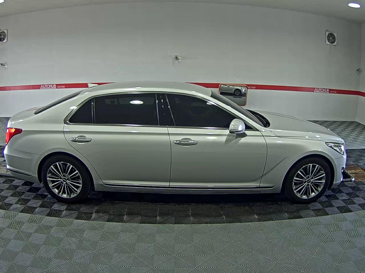 2017 - genesis eq900
