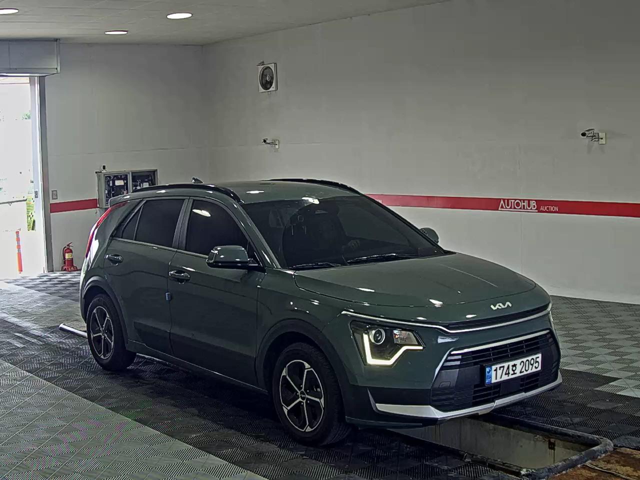 2023 - kia niro