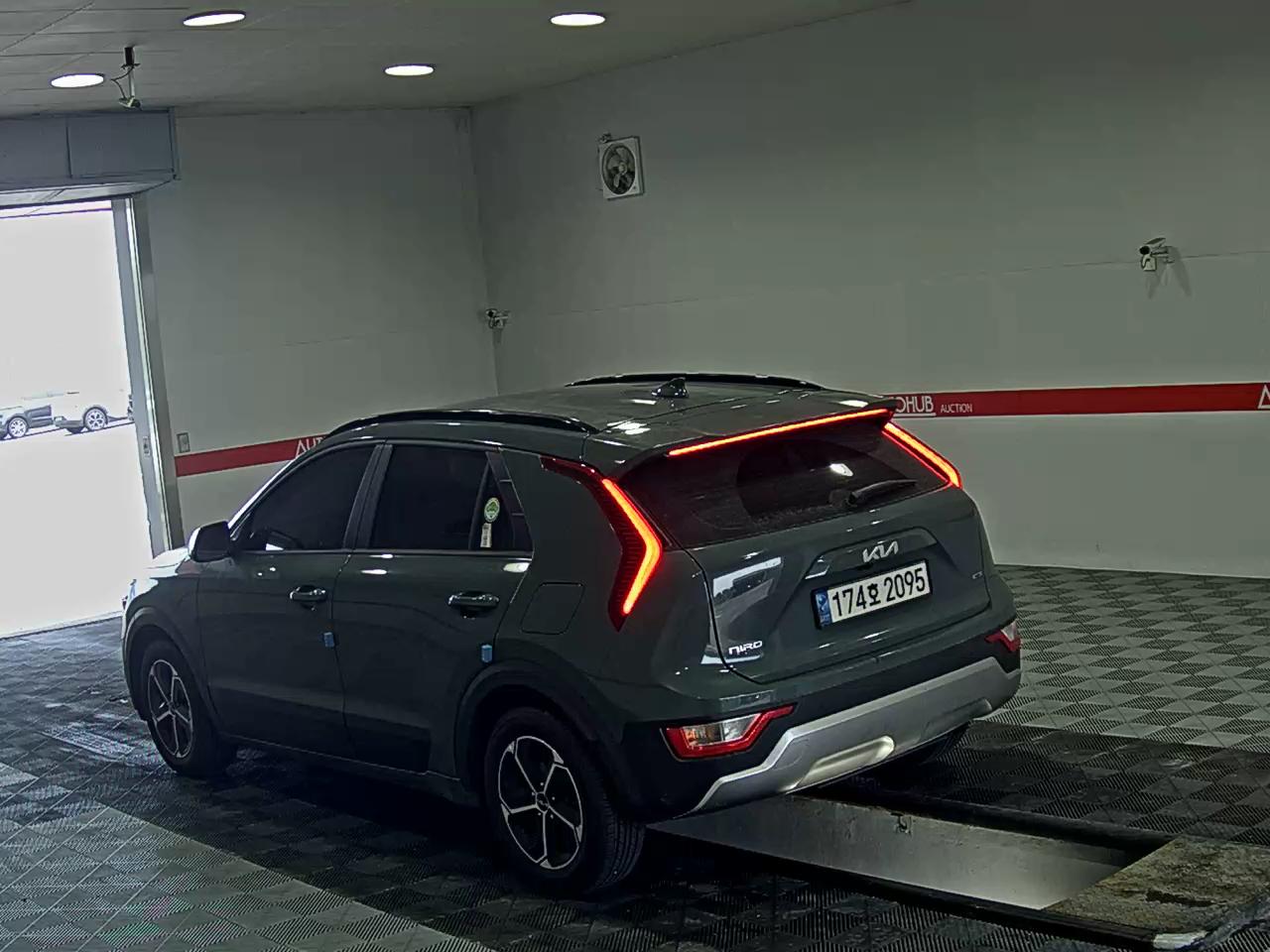 2023 - kia niro