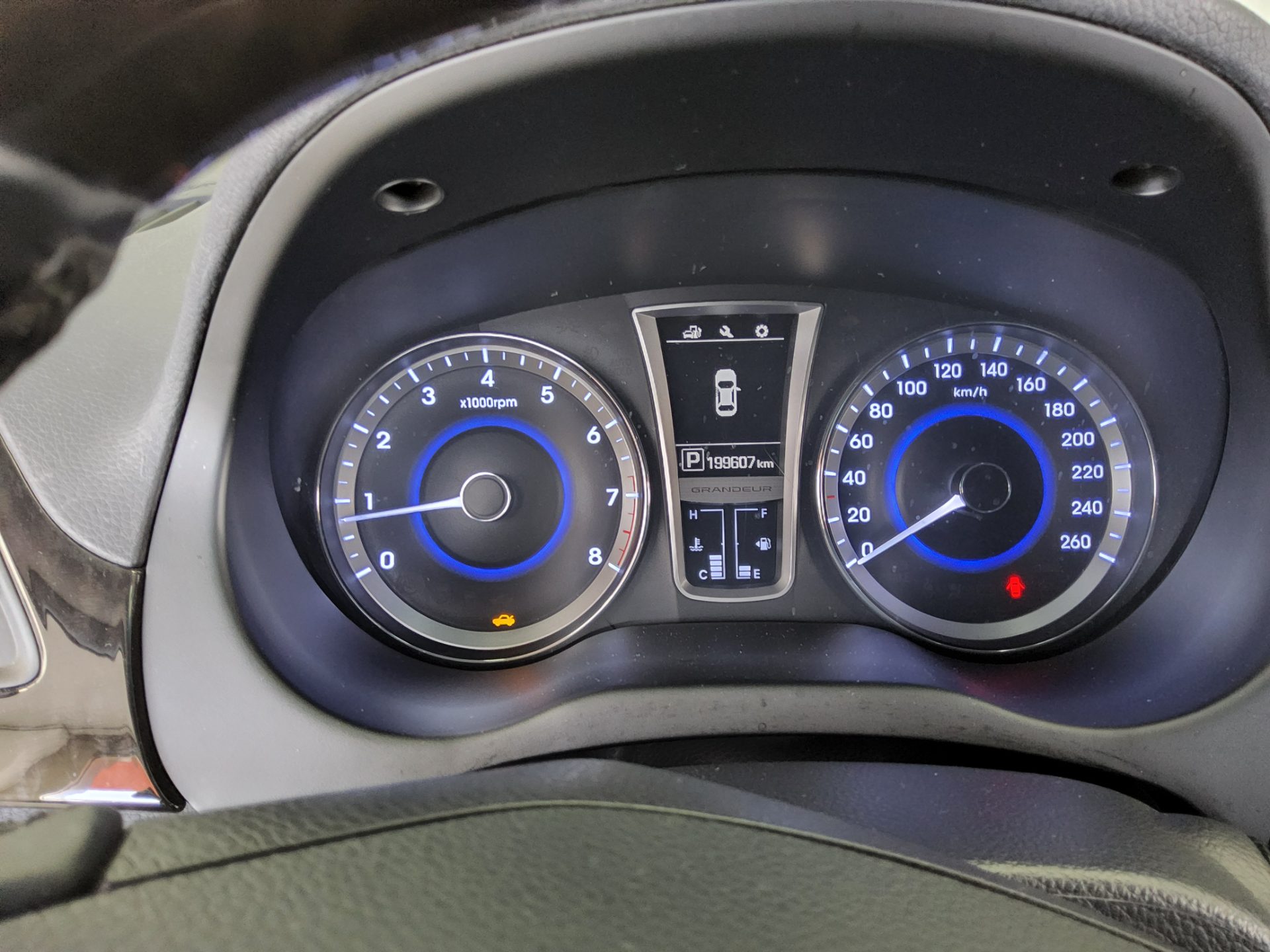2016 - hyundai grandeur