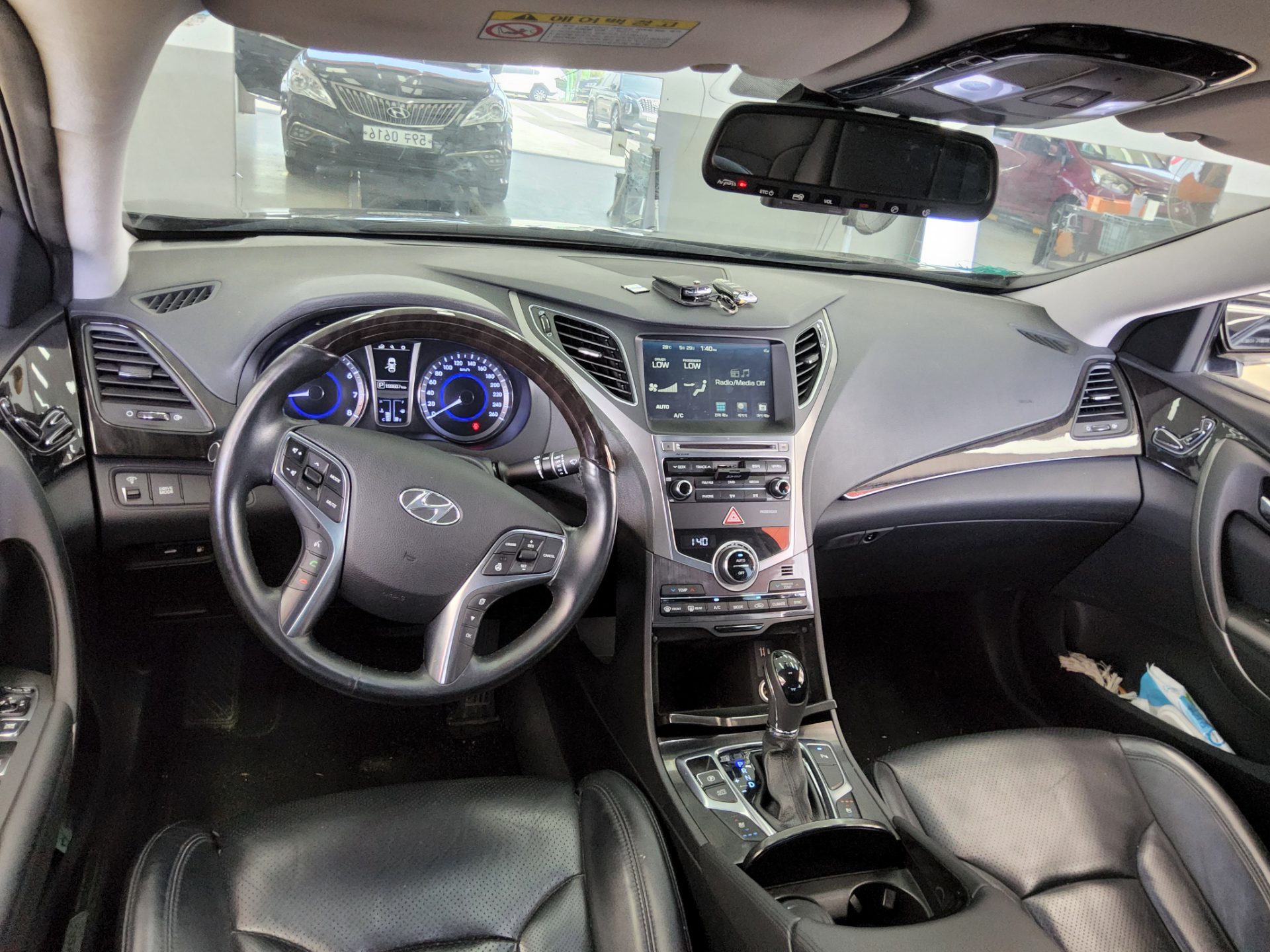 2016 - hyundai grandeur