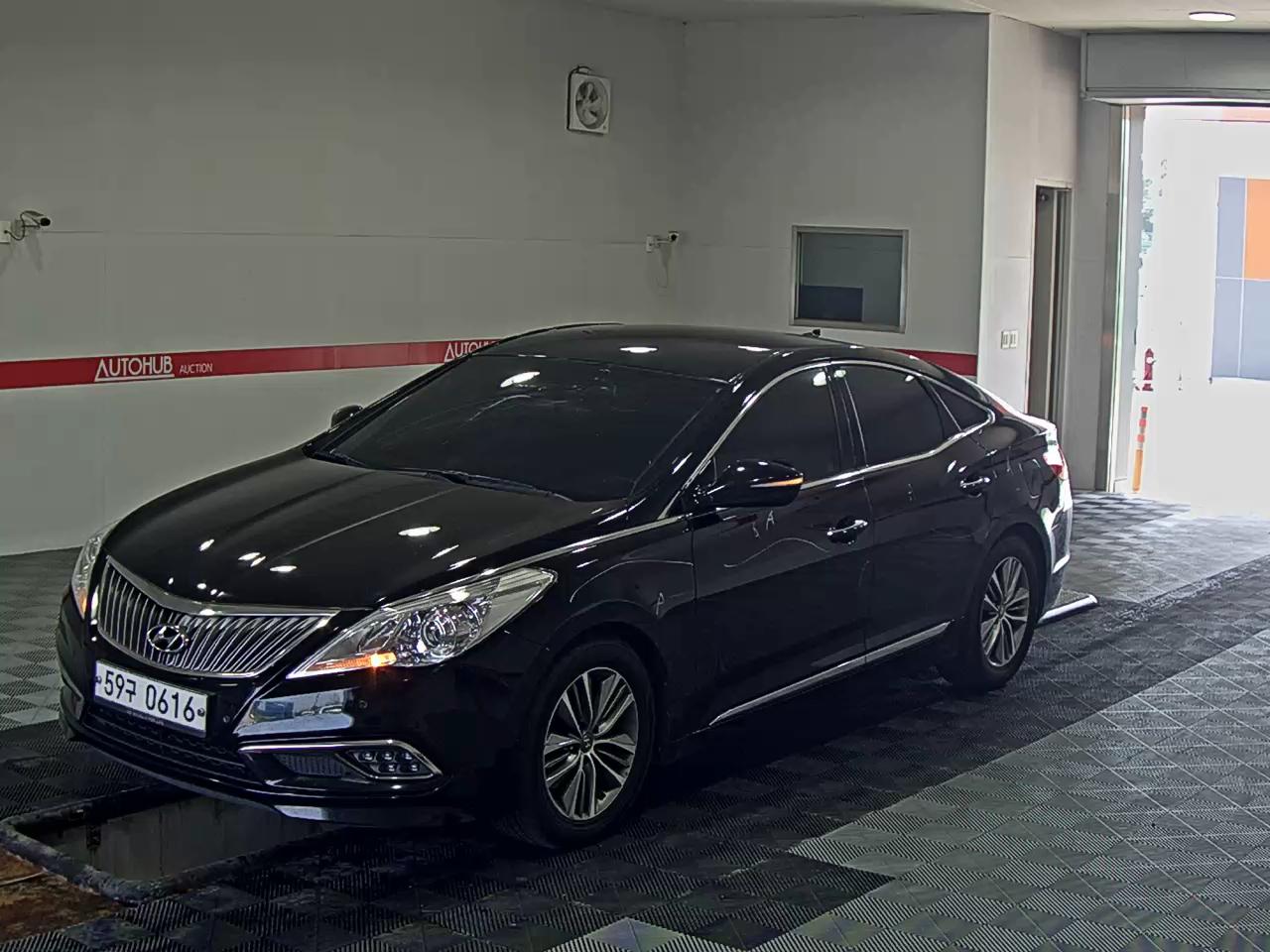 HYUNDAI GRANDEUR HG HG 240 COLLECTION