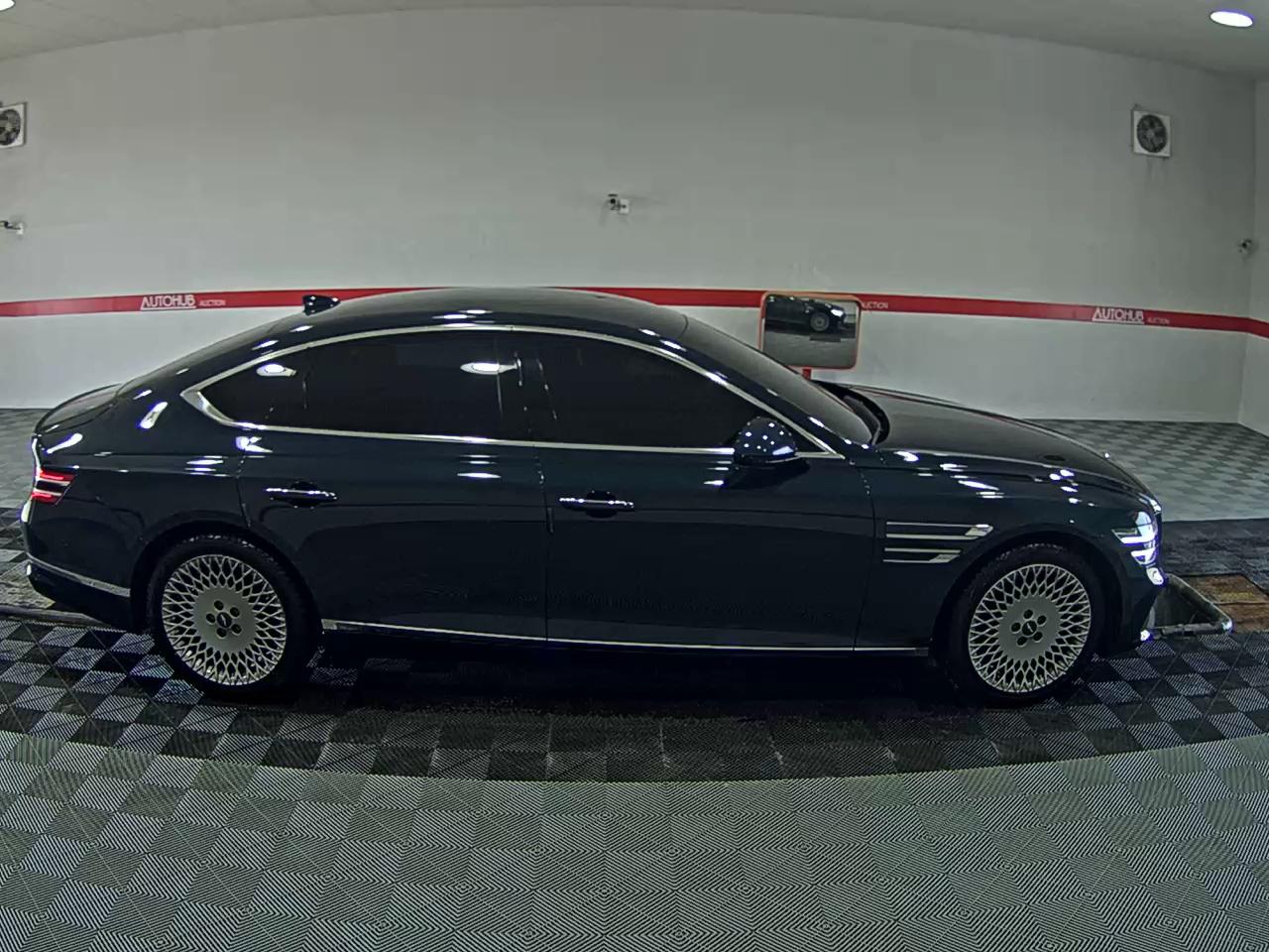 2022 - genesis g80