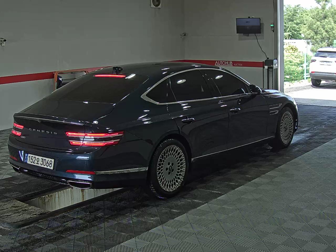 2022 - genesis g80