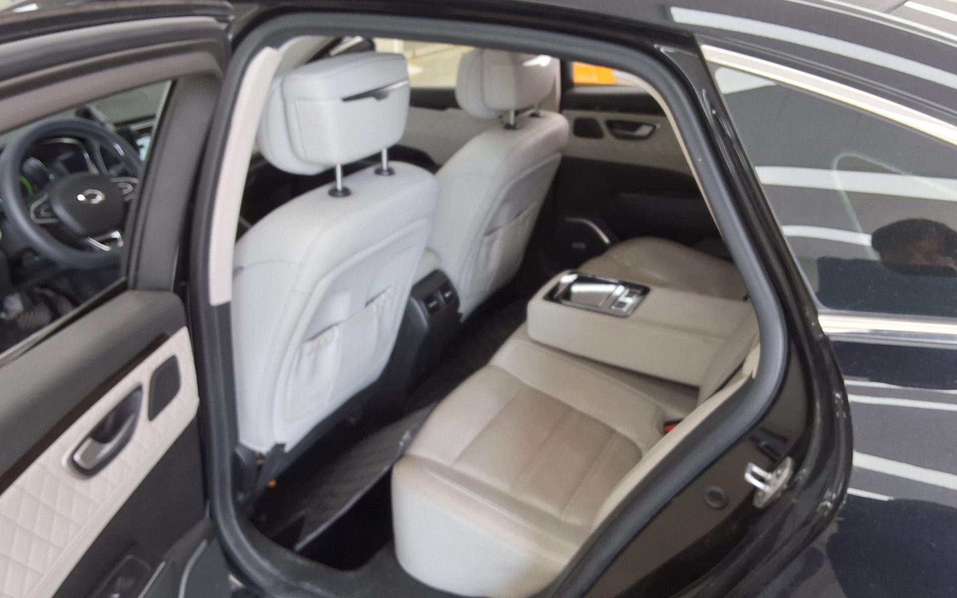 2016 - renault sm6