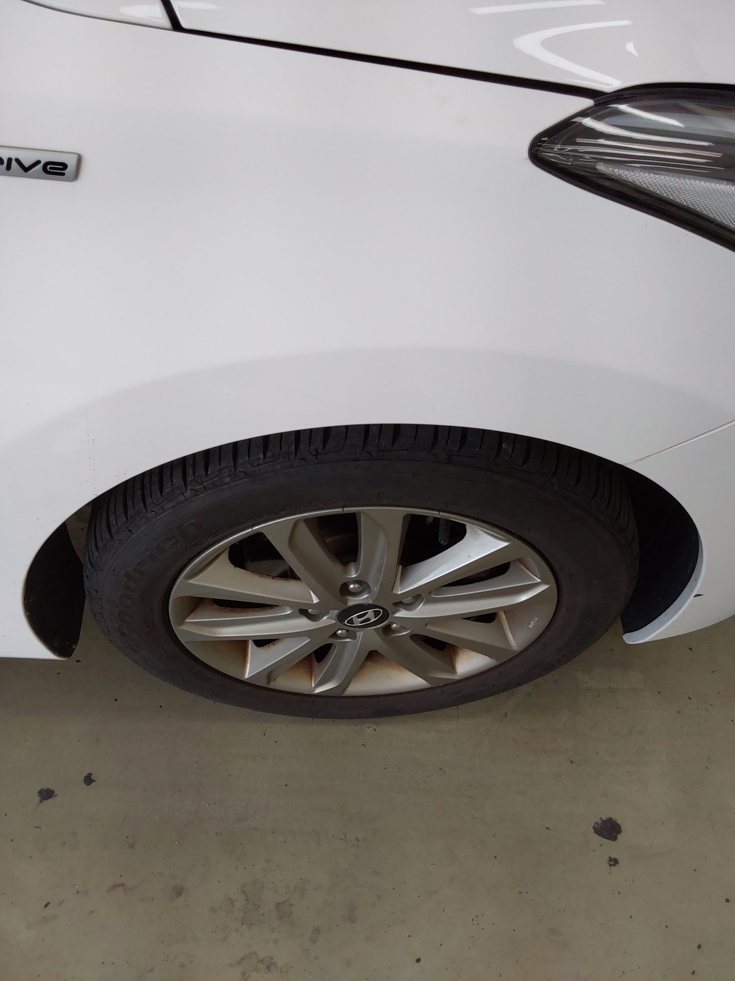2014 - hyundai avante