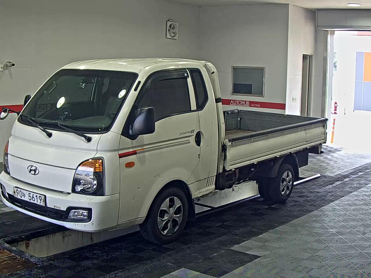 HYUNDAI PORTER II SUPER CAB EXTRA WHEELBASE