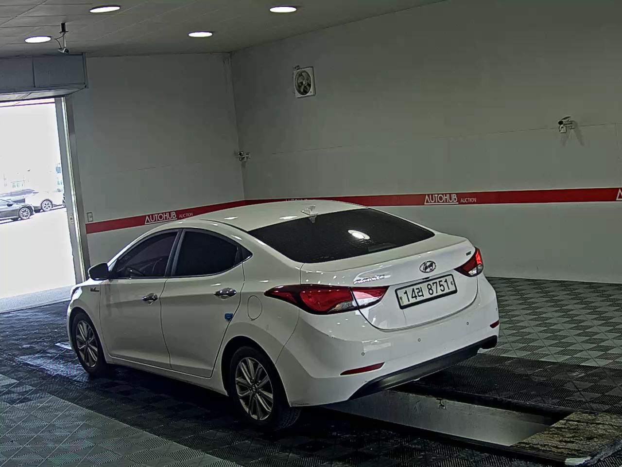 2014 - hyundai avante