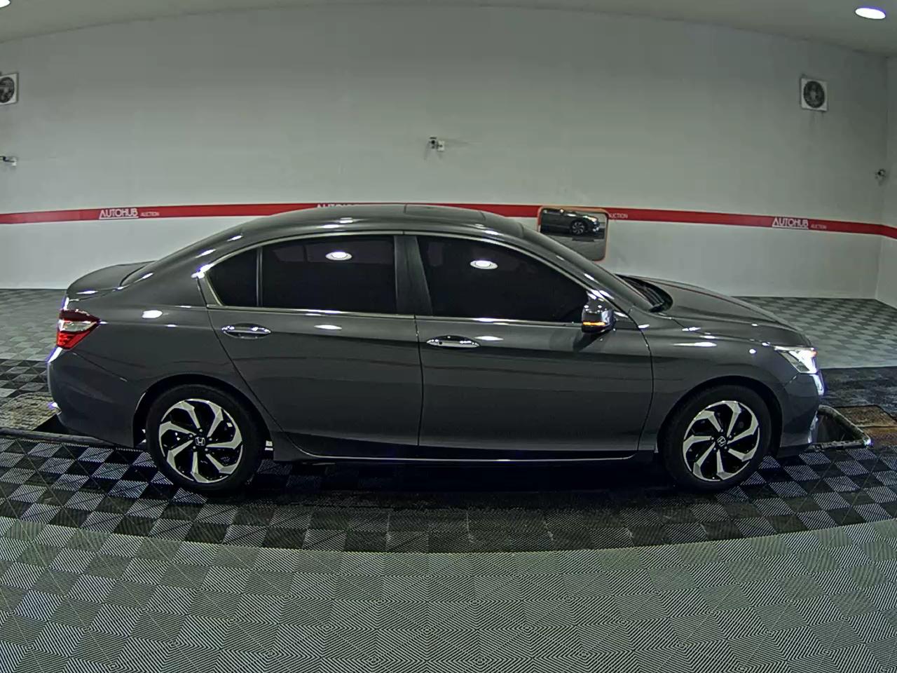 2017 - honda accord