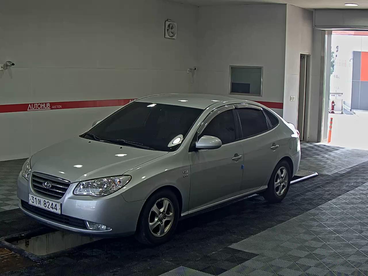 HYUNDAI AVANTE HD VVT E16 DELUXE