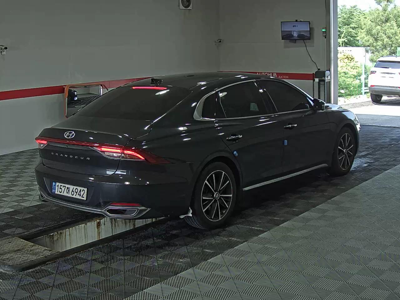 2022 - hyundai grandeur