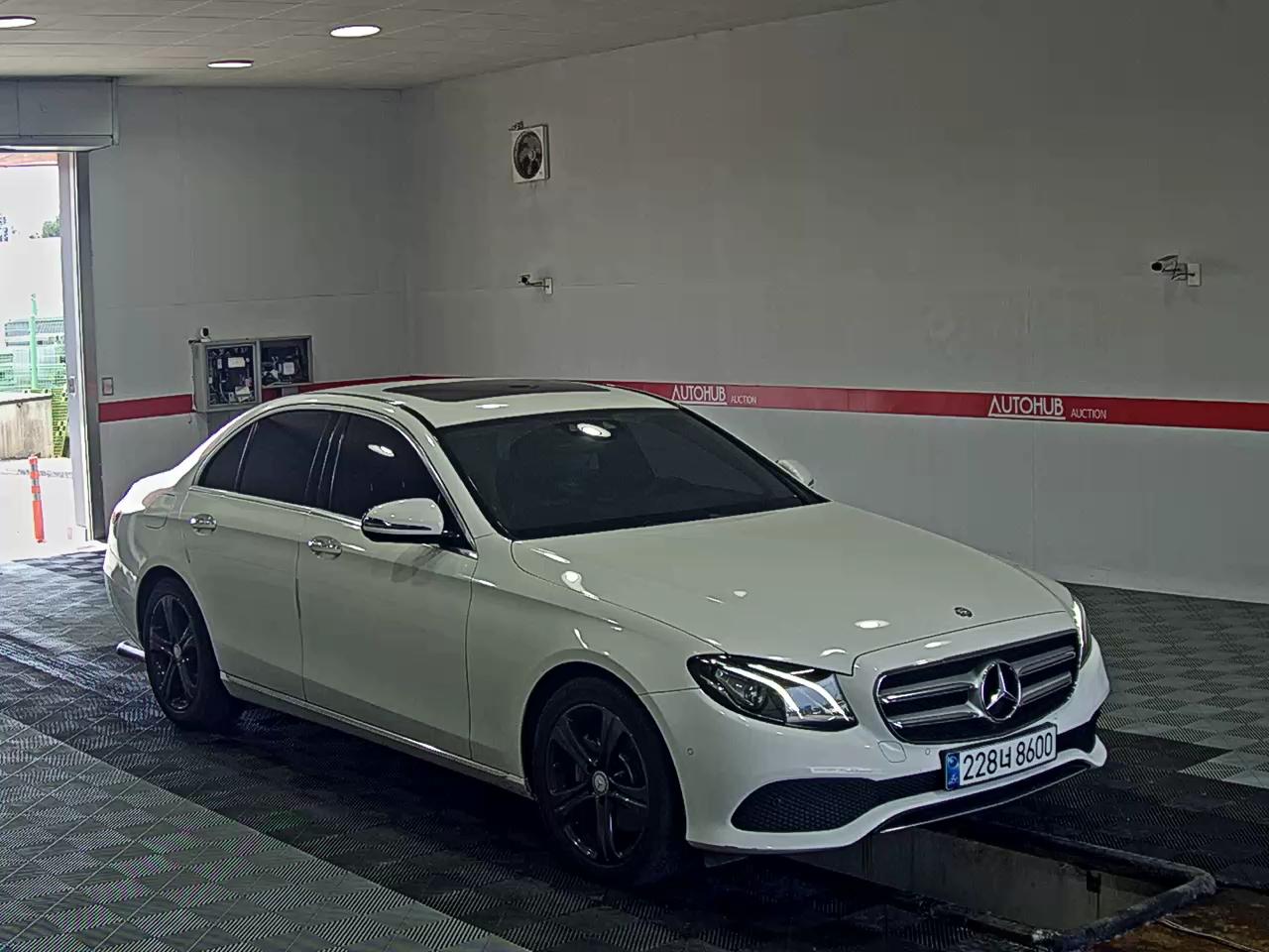2017 - mercedes-benz e200