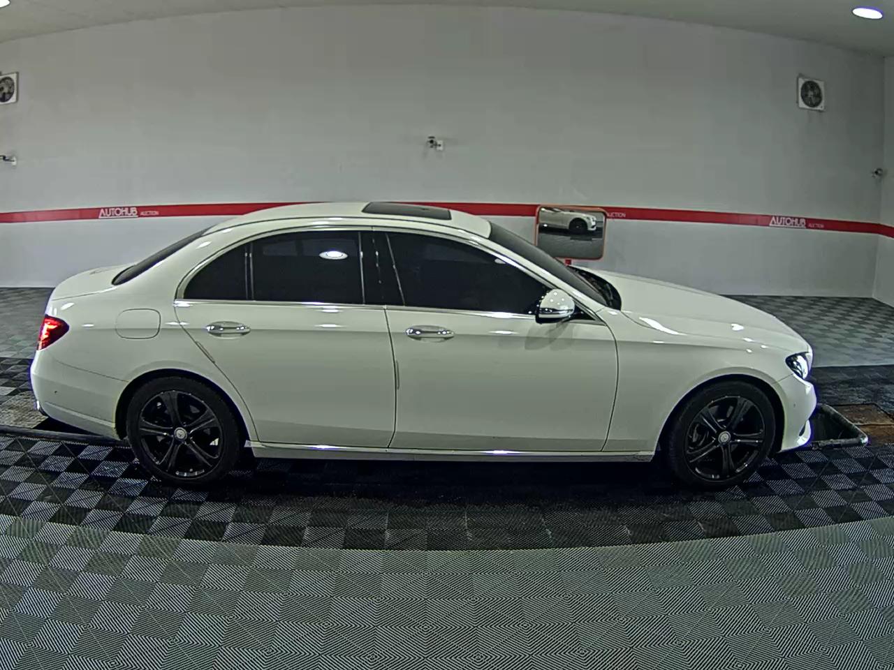 2017 - mercedes-benz e200