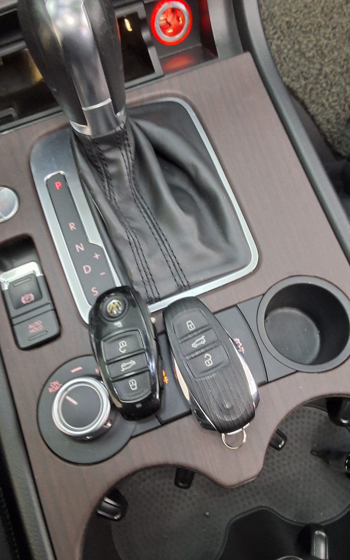 2012 - volkswagen touareg