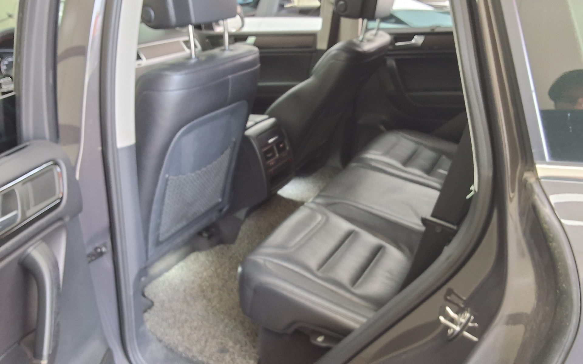 2012 - volkswagen touareg