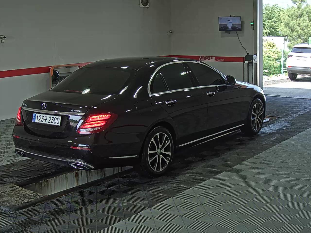 2017 - mercedes-benz e220d