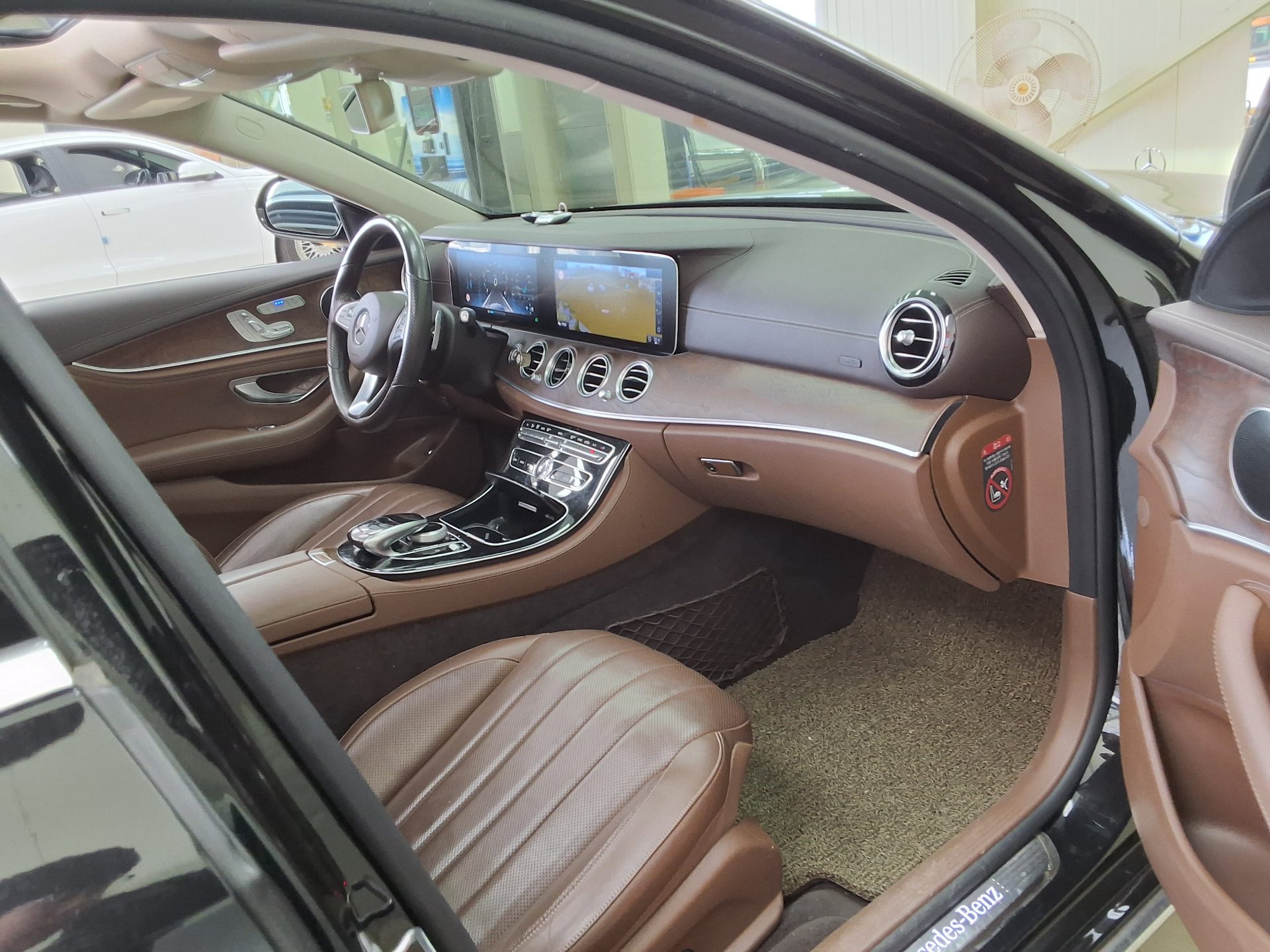 2017 - mercedes-benz e300