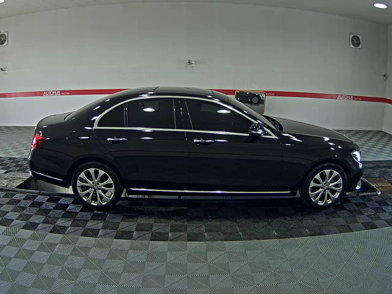 2017 - mercedes-benz e300