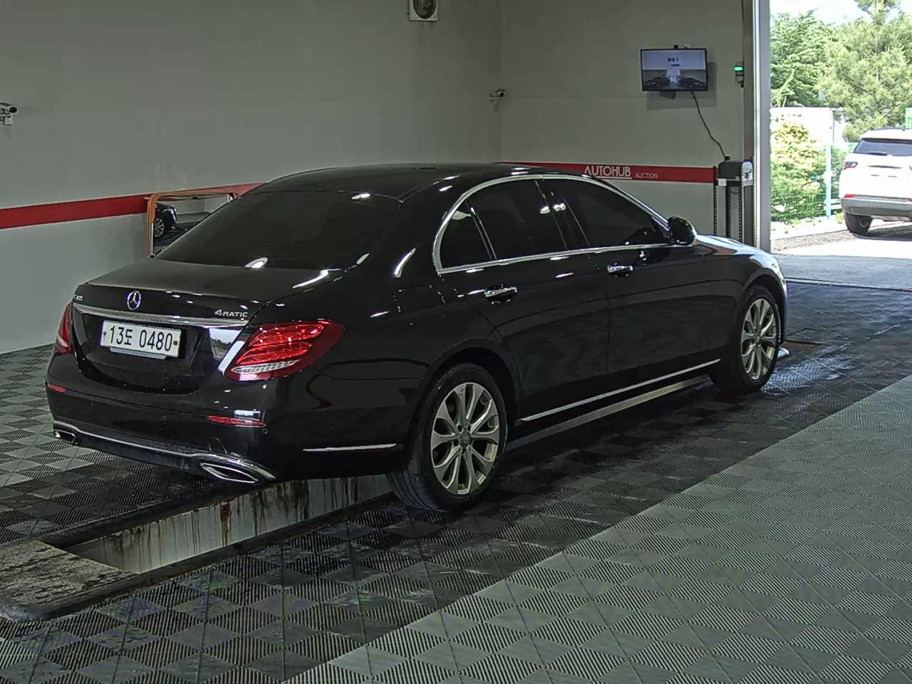 2017 - mercedes-benz e300