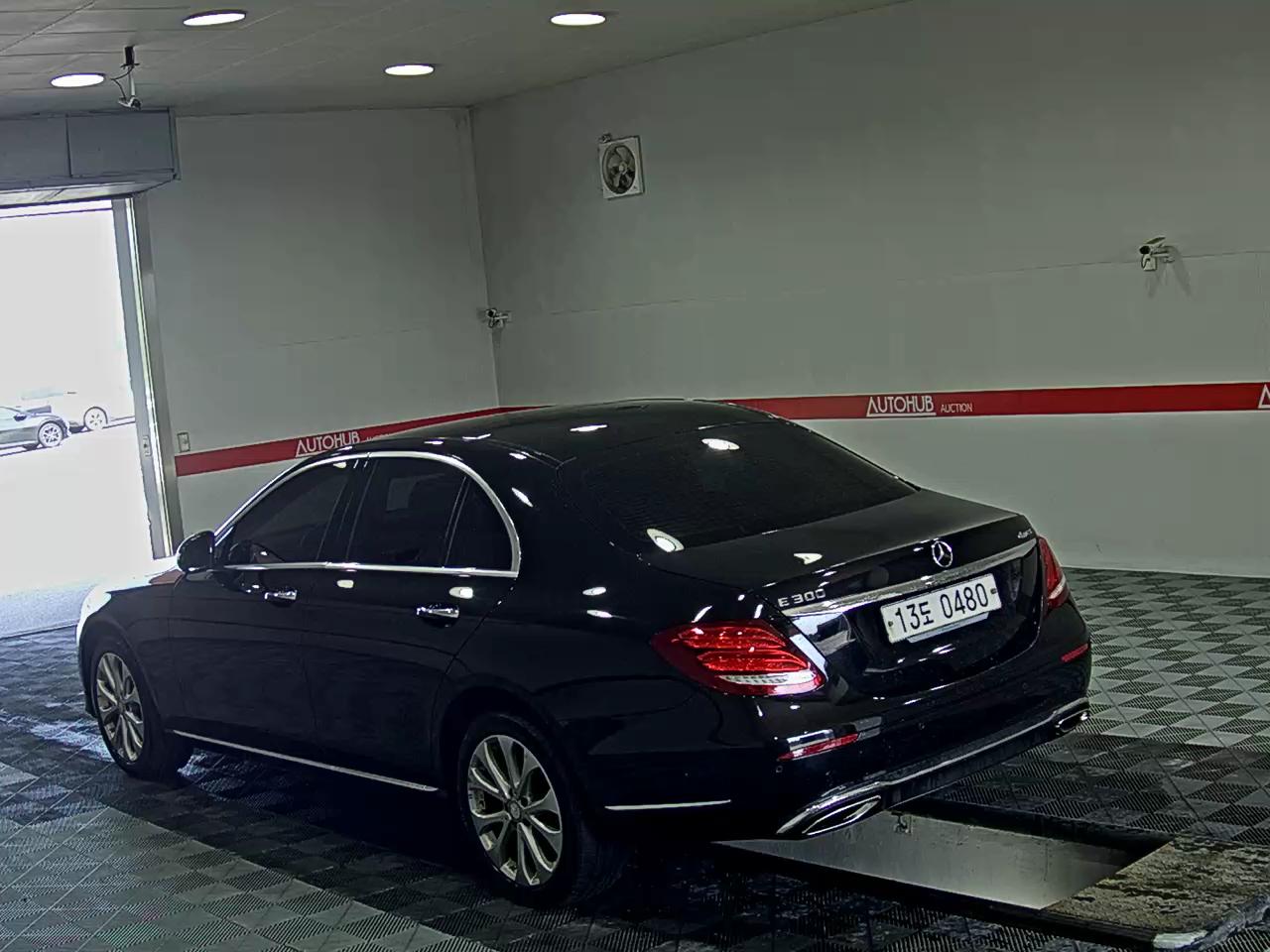 2017 - mercedes-benz e300