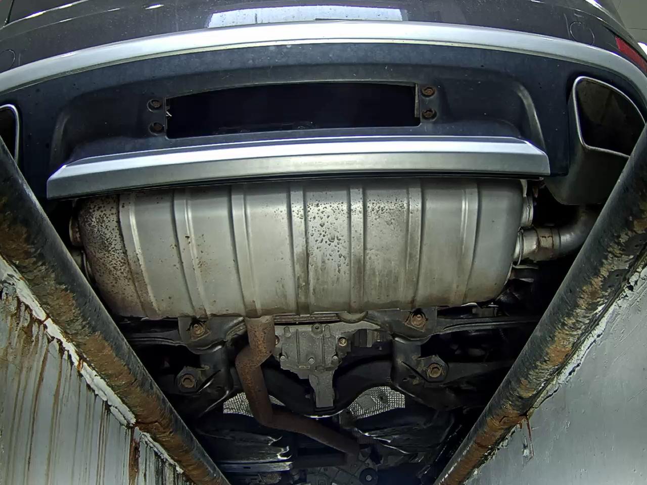 2012 - volkswagen touareg