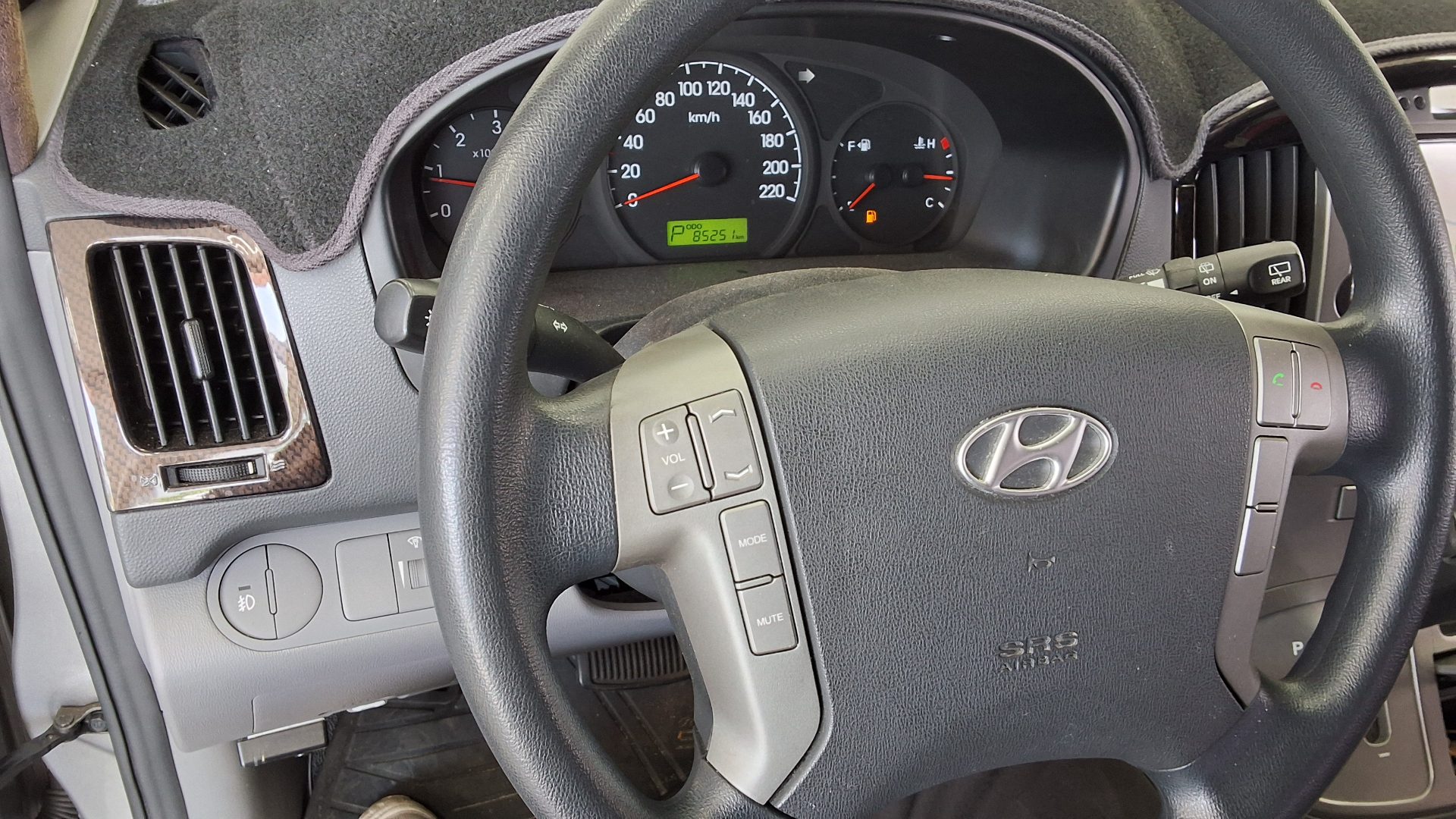 2013 - hyundai grand starex