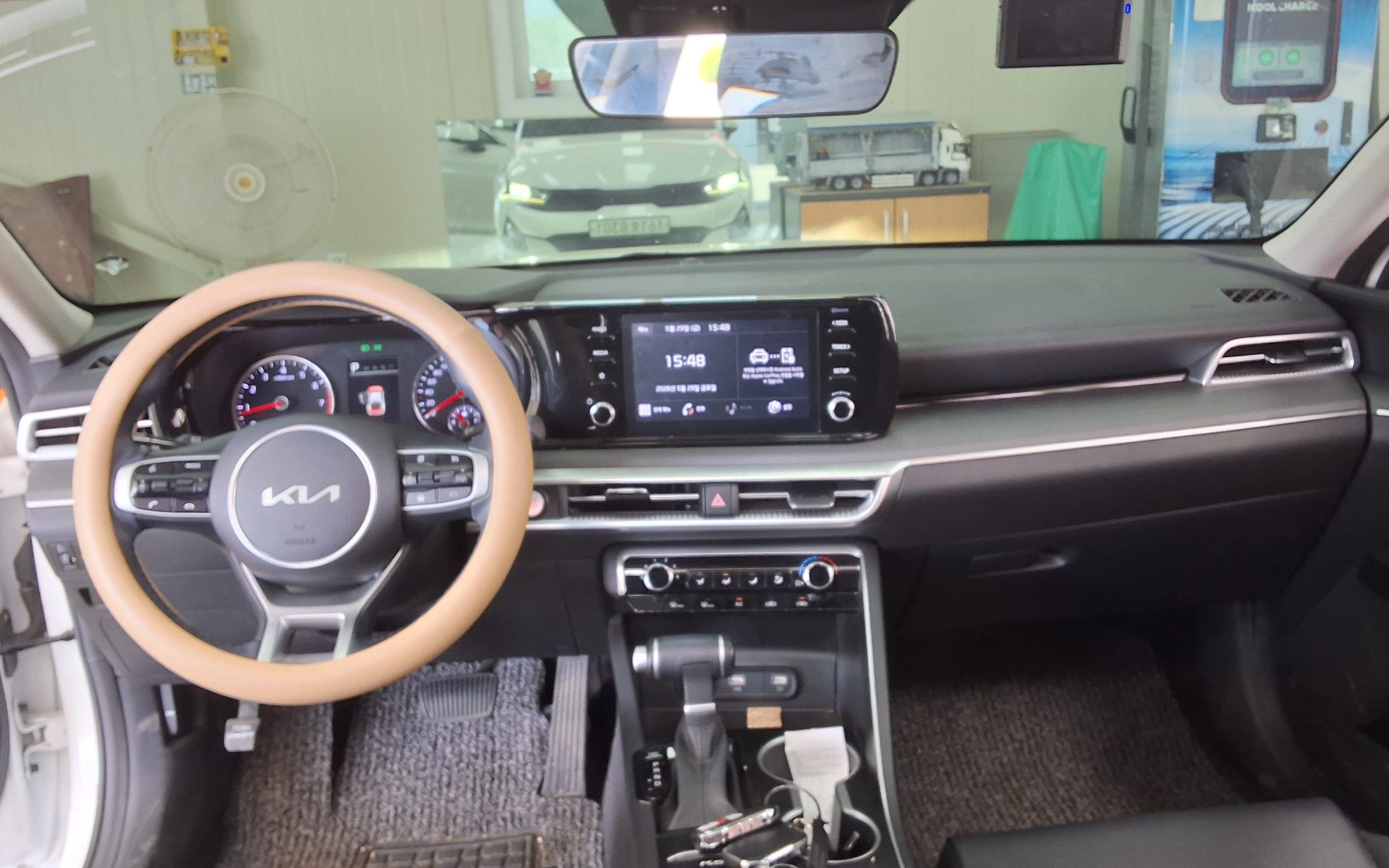 2022 - kia k5