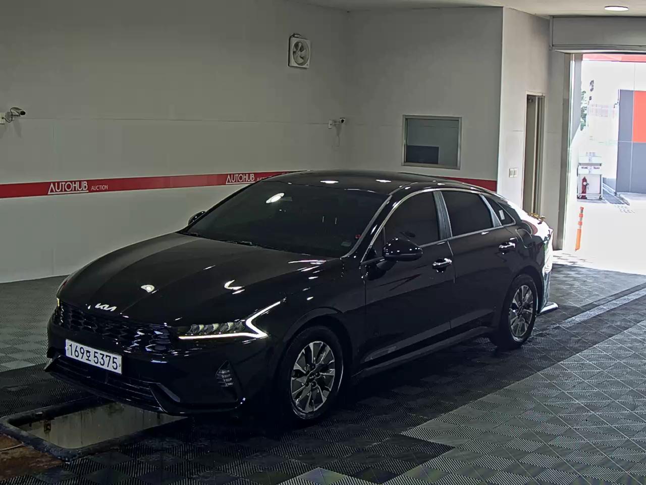 2022 - kia k5