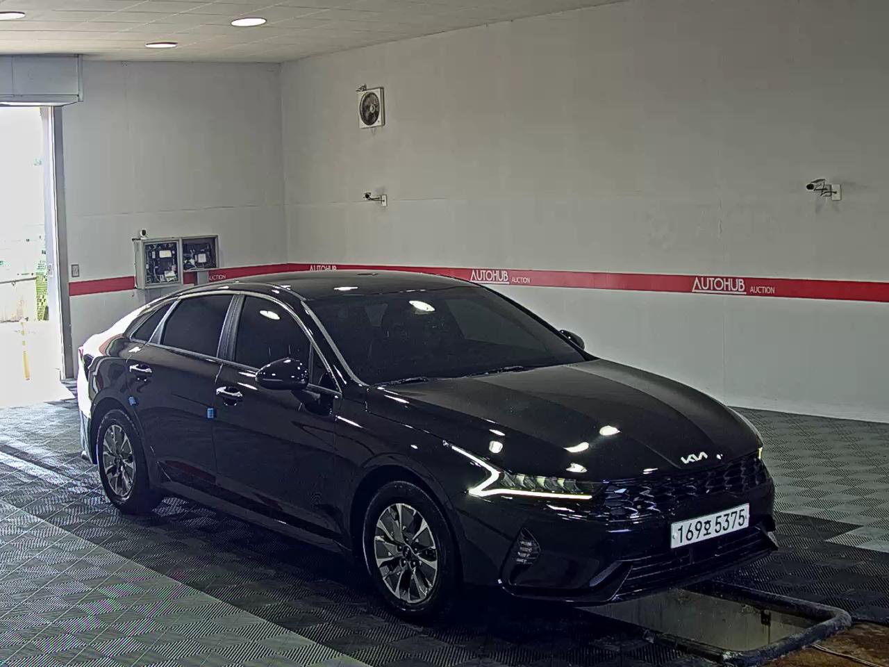 2022 - kia k5