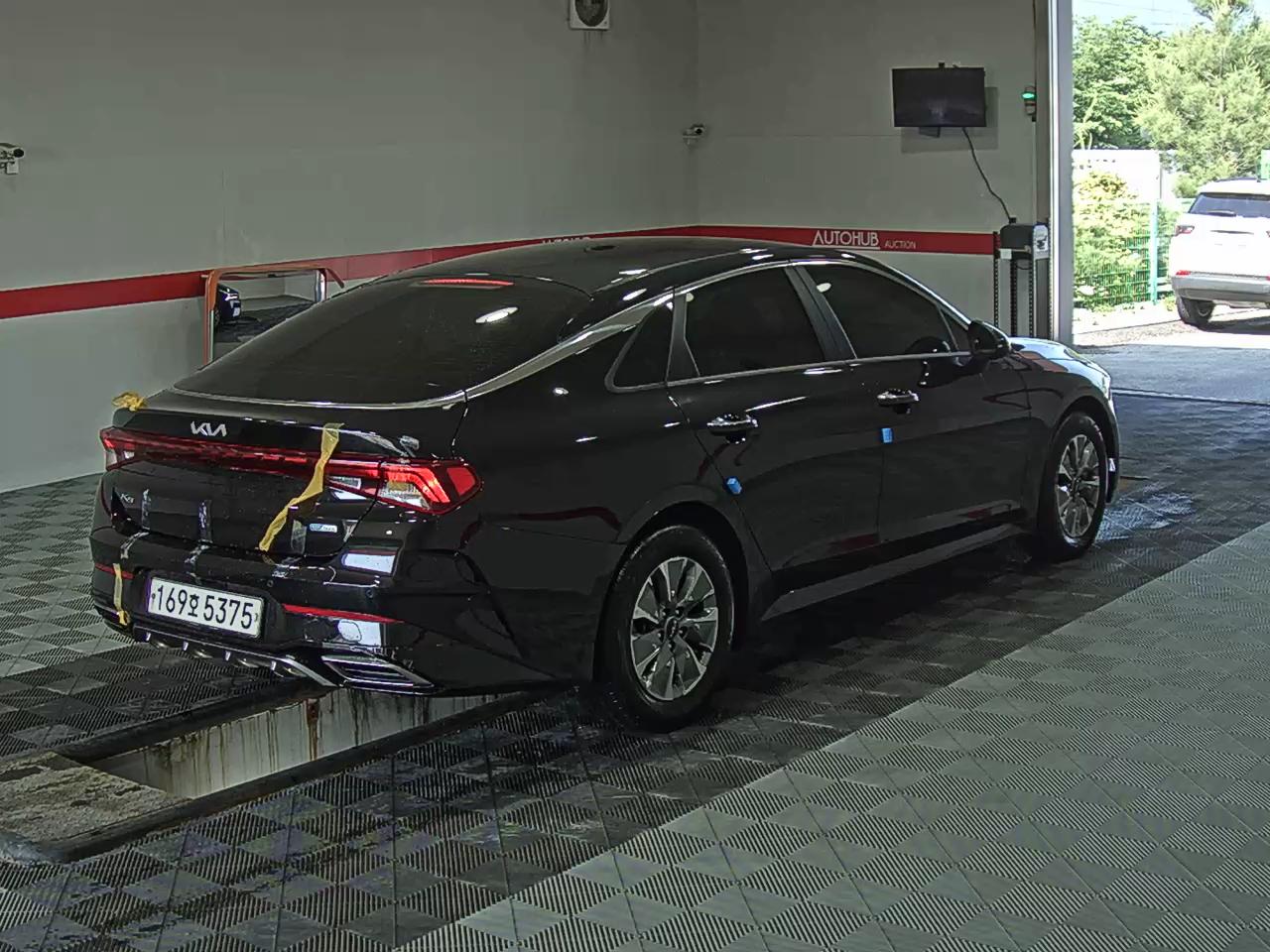 2022 - kia k5