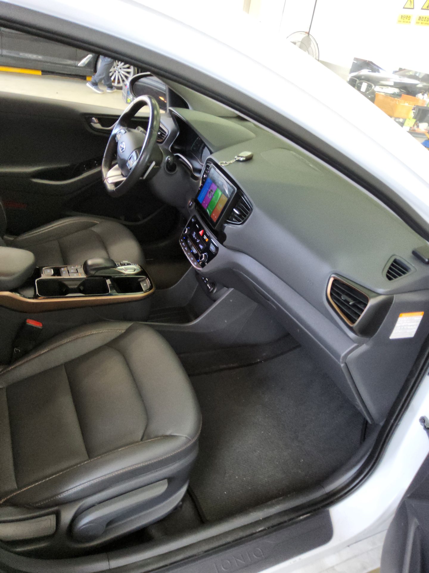 2017 - hyundai ioniq