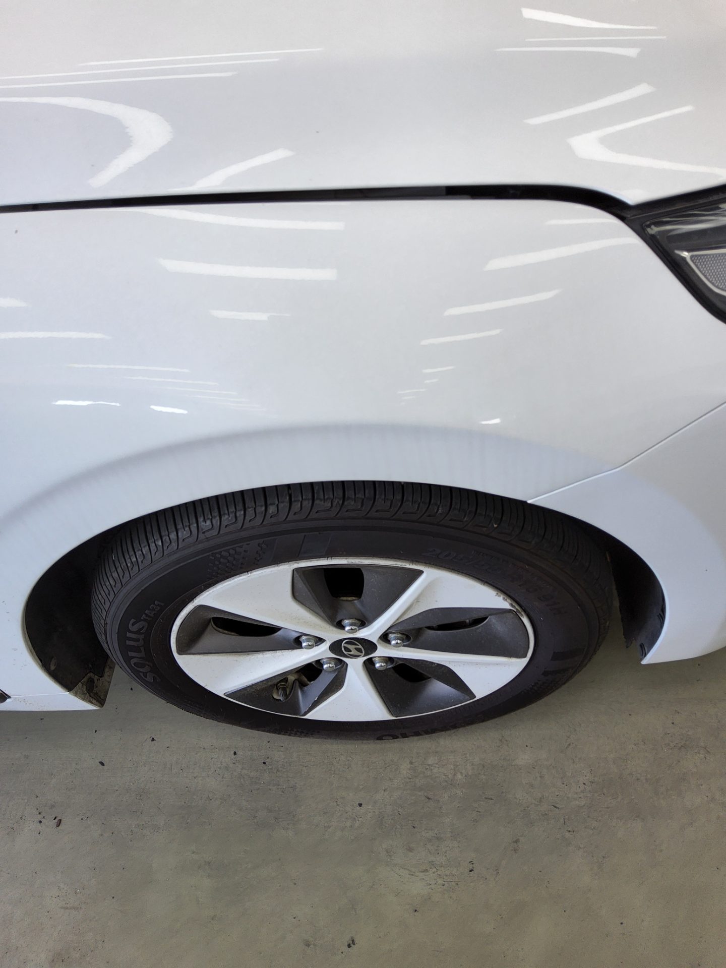 2017 - hyundai ioniq