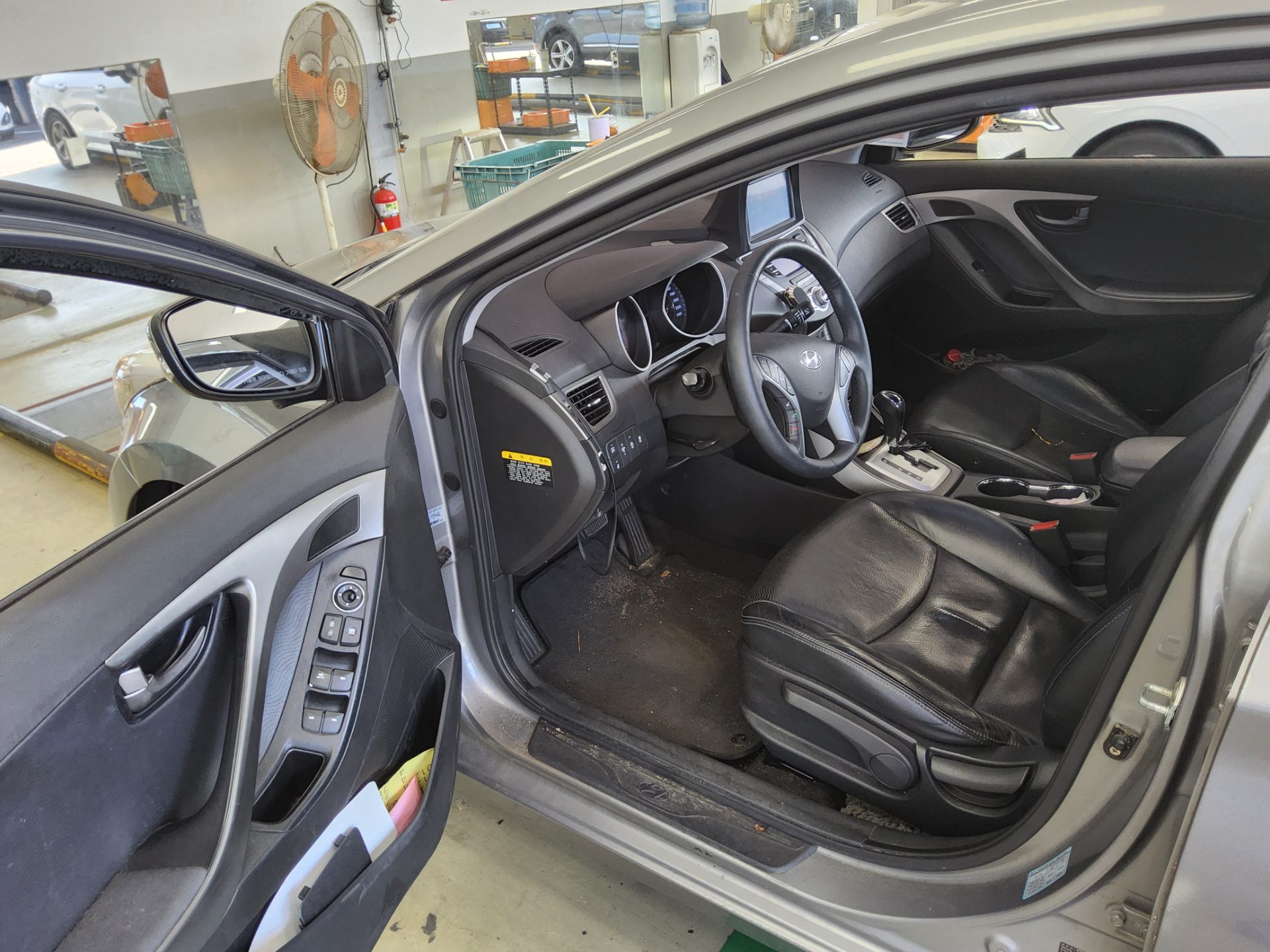 2011 - hyundai avante