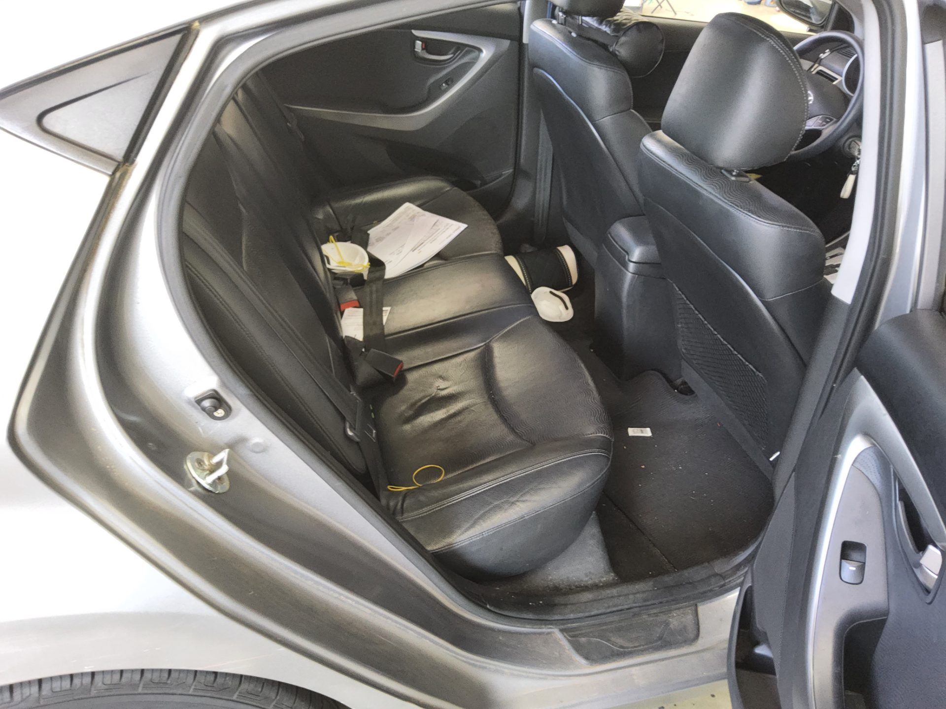 2011 - hyundai avante
