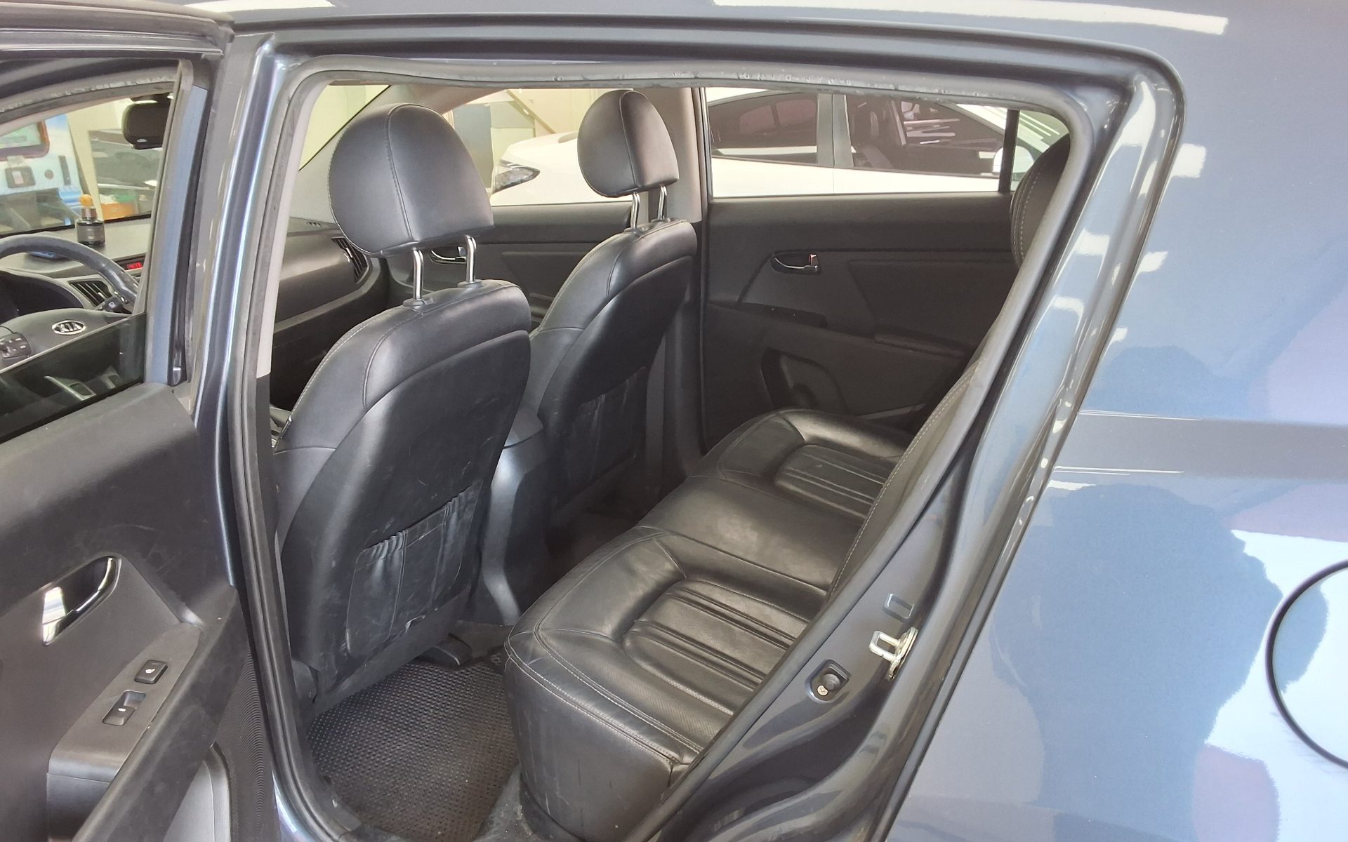 2012 - kia sportage
